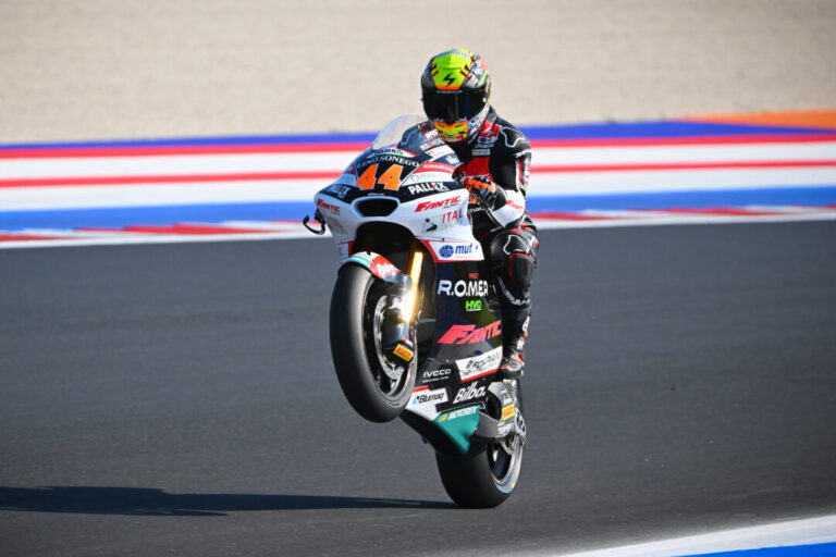 Canet Secures Pole Position in Thrilling Moto2 Emilia Romagna GP Qualifying