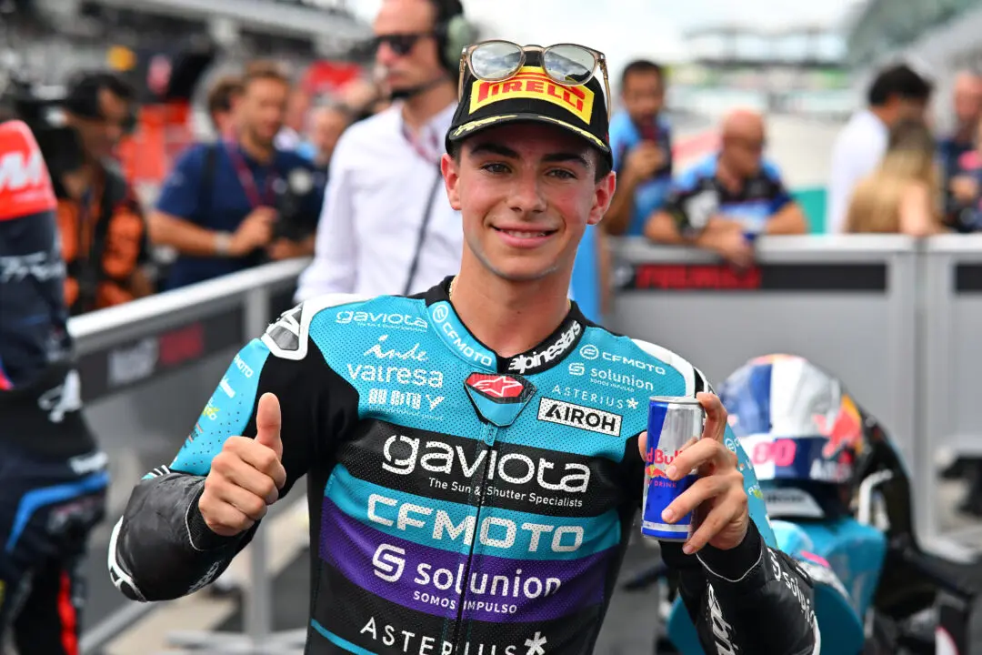 Alonso Wins Sixth Straight Moto3 Race, Dedicates Victory to Valencia