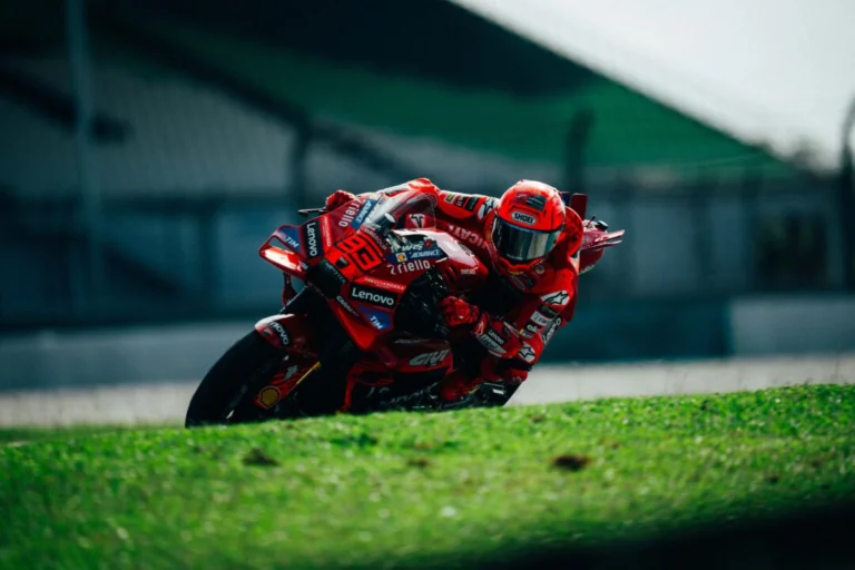 Marc Marquez lead the field in Thai Grand Prix FP1 // Photo: Ducati