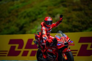 Marquez Dominates Jerez Sprint as Quartararo Crashes Out Early