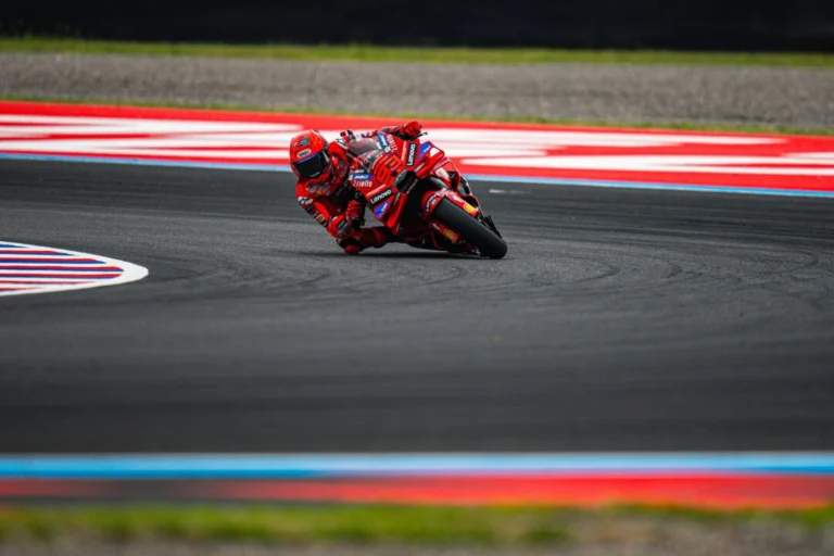 Marquez Smashes Aragon Lap Record to Take Pole in Ducati 1-4