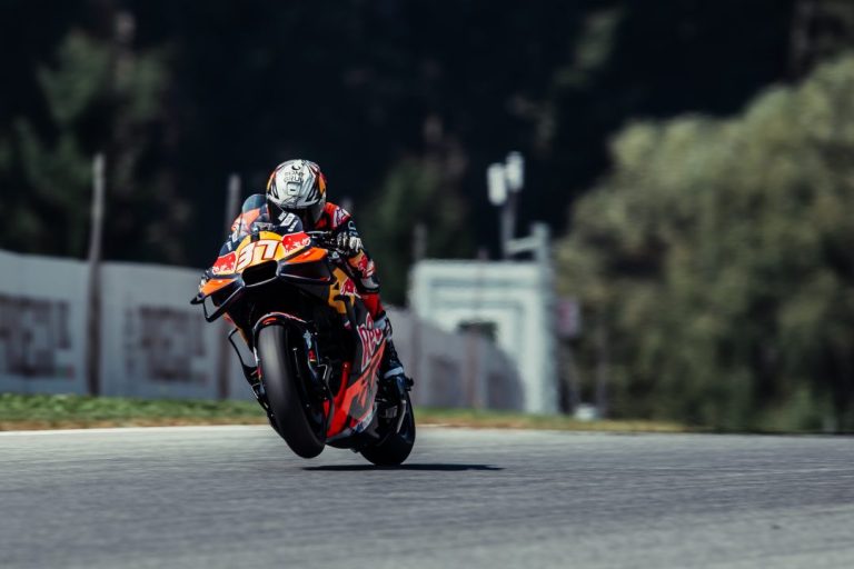 Acosta Survives Heavy Crash to Top MotoGP Practice – Big Names in Q1