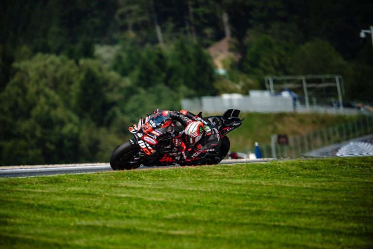 Bezzecchi set the fastest lap at Misano to secure pole for Aprilia