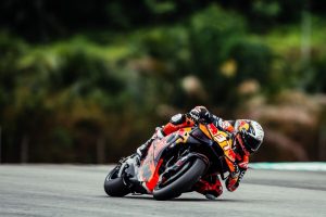 Acosta Tops Rain-Disrupted Sepang Practice – Four Japanese Bikes in Top Five