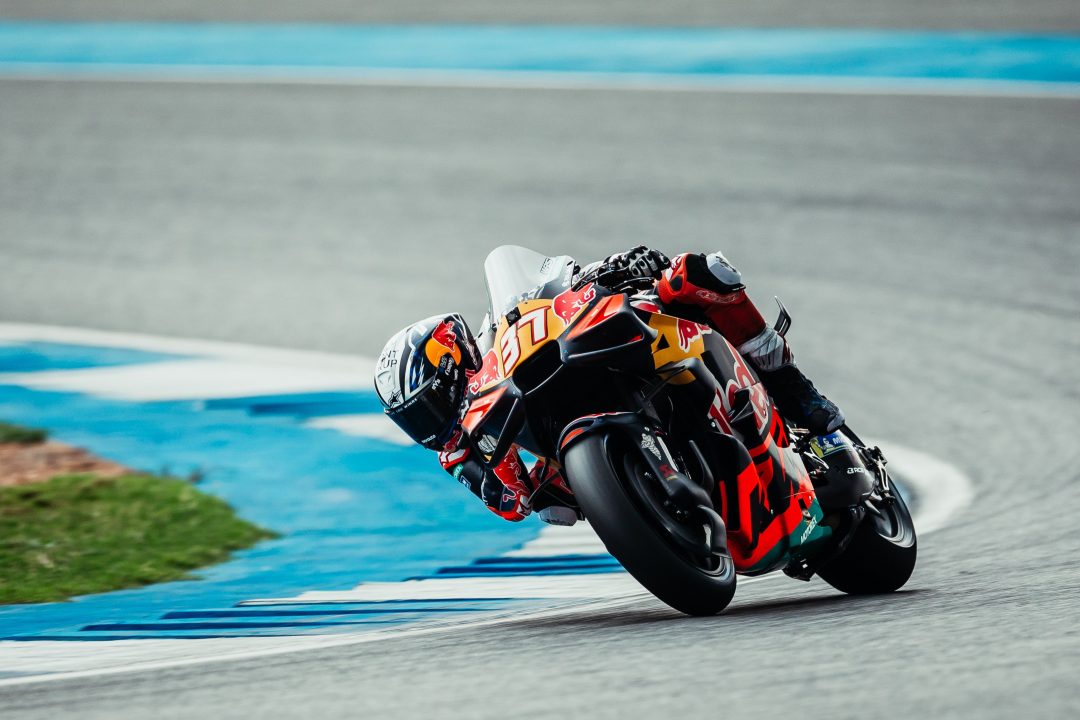 Acosta Wins Thai Sprint After Controversial Duel with Marquez